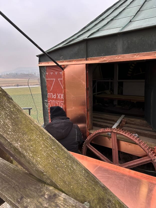 Kupferverkleidung am Ausgang zur Windrose